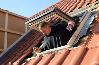 Pose de fenêtres de toit Velux à Senneçay
